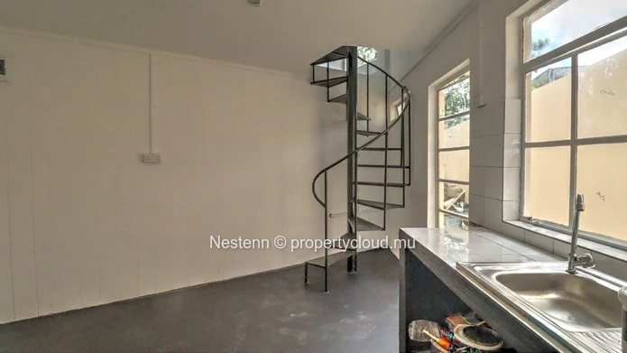 Spacious single-storey property in Floréal – Ideal for a large family or a business project
