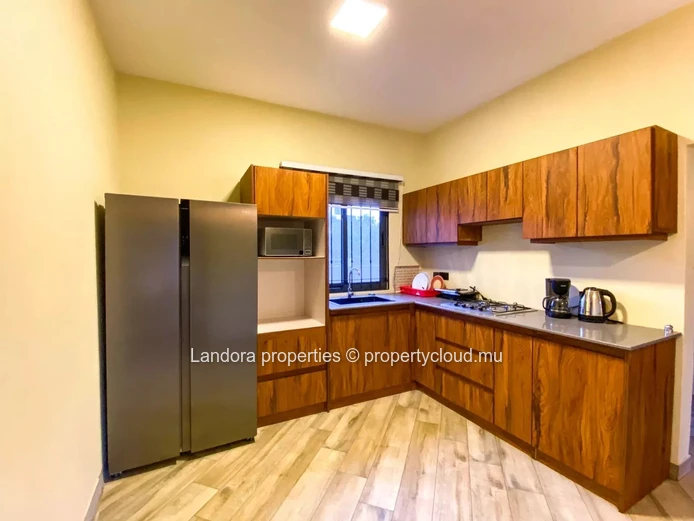 Appartement au Rez-de-Chaussée à Louer à Trou aux Biches – À 5 Minutes à Pied de la Plage