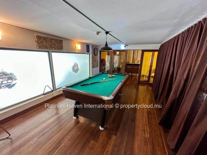 HIGH OPPORTUNITY TAMARIN RESTAURANT FOR SALE Rs