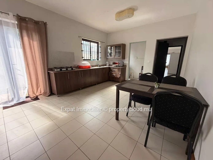Appartement 2 chambres avec piscine commune à louer à Flic-en-Flac – À seulement 500 mètres de la plage