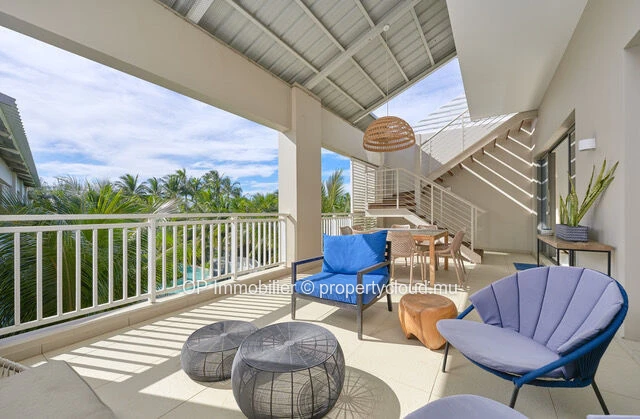 Penthouse 2 chambres avec piscine privée à vendre à Péreybère