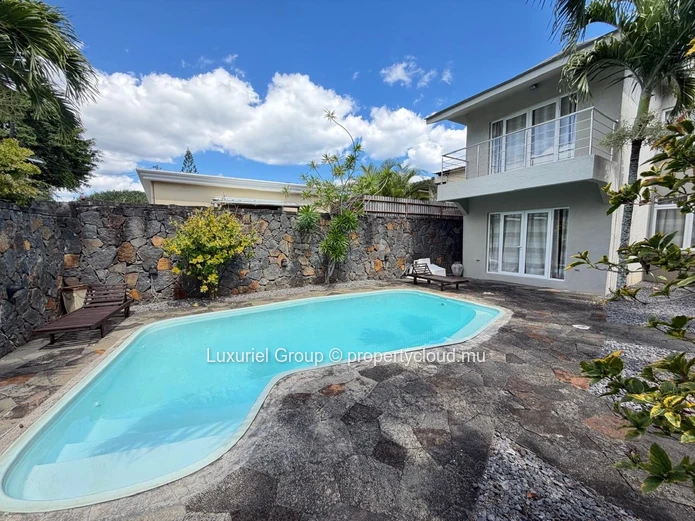  Villa for Rent in Pointe aux Canonniers