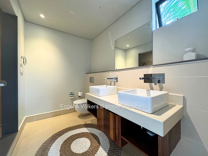 Exceptional Three-Bedroom Apartment with Panoramic Marina and Mountain Views