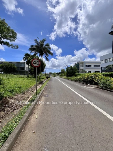 À vendre : Terrain commercial 2 000 m² – Vivea Business Park, Moka