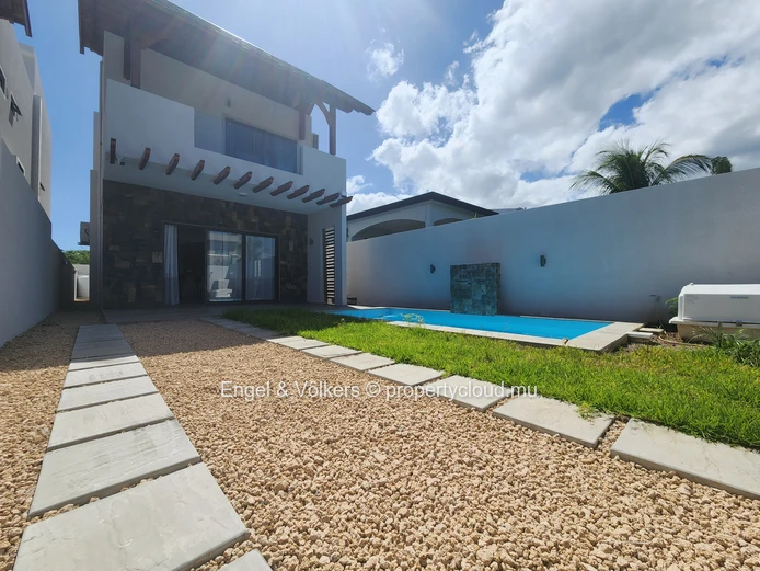 Fully Furnished Duplex with Private Pool and Rooftop Terrace