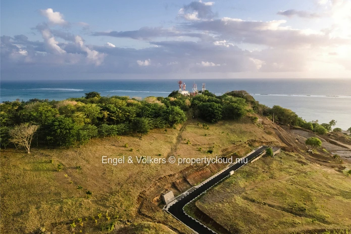 For Sale: Prime Plot in Baie du Cap