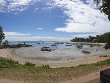 For Sale: Beachfront Bungalow In Grand Gaube