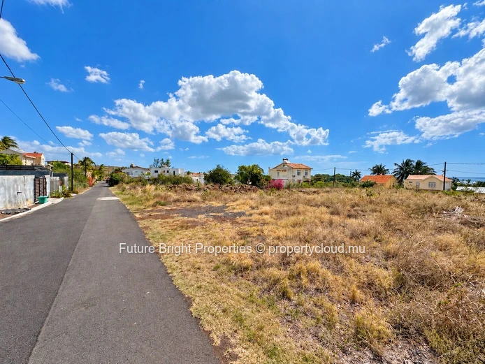 ?? Land For Sale – De Chazal, Albion ??