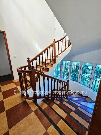 Duplex 3 bedroom + 1 ensuite in Calodyne