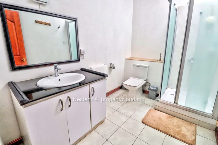 Elegant 3-bedroom duplex with private pool 