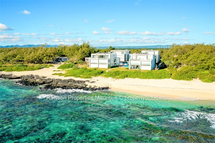  Incroyable Penthouse En Bord De Mer Entièrement Meublé