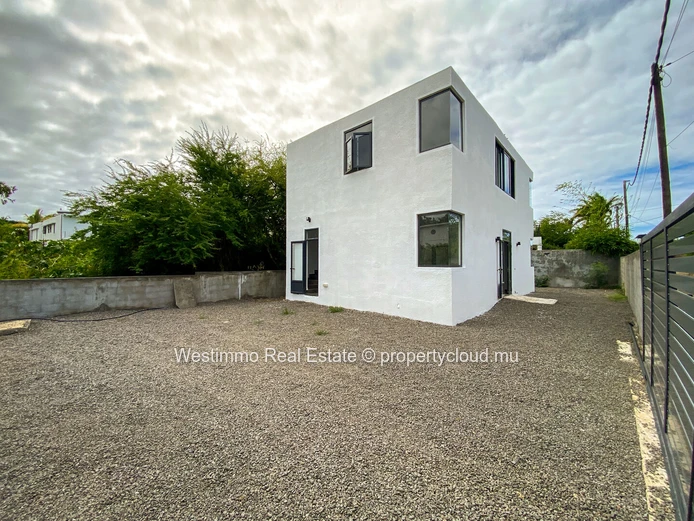 Calodyne - New house for sale 400m from the lagoon