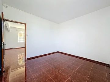 8 Bedroom House