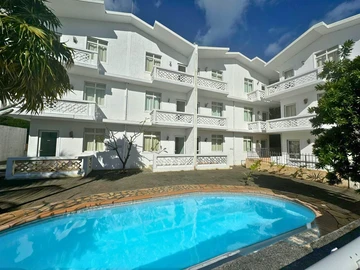10 Bedroom Building