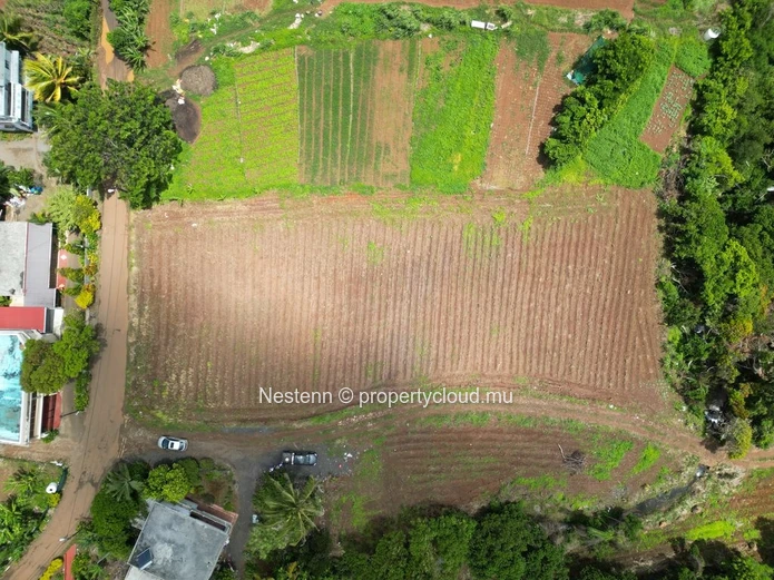 Residential Land with stunning mountain views (Lot 3)