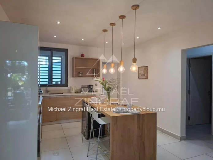 3-Bedroom Apartment for in Tamarin – Sea Views
