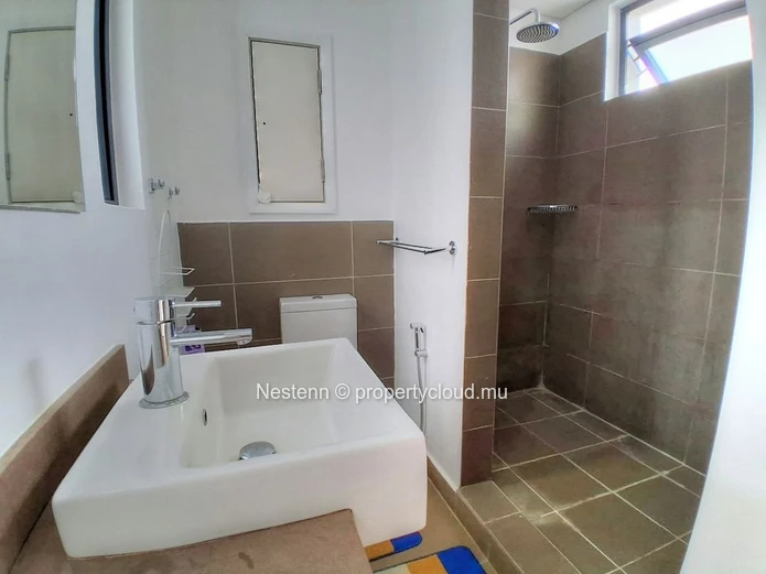 4-bedroom family home with terraces – Azuri