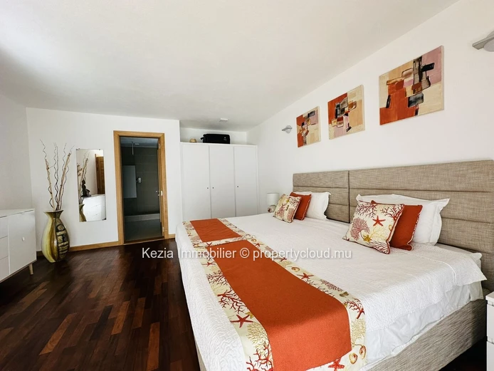Contemporary apartment close to the beach