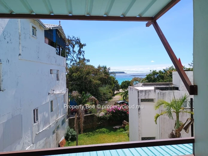 4 Beachfront Tourist Apartments on State-Land on Sale Altogether