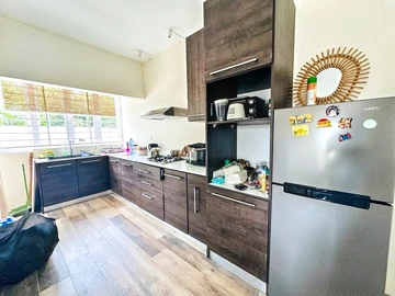 Luxurious 5-Bed Oasis with Pool in Pereybere, Grand Baie