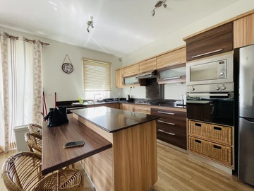 2 Bedroom Apartment