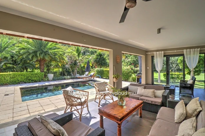 Comfortable 3-bedroom family villa in the heart of the western countryside