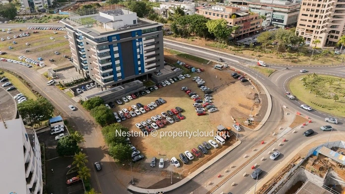 Building plot in a prime location - Ebène - Parking - Potential building