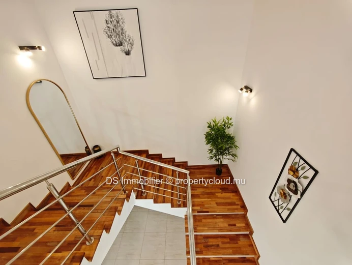 For Rent – 4-Bedroom Villa – Vale – North 