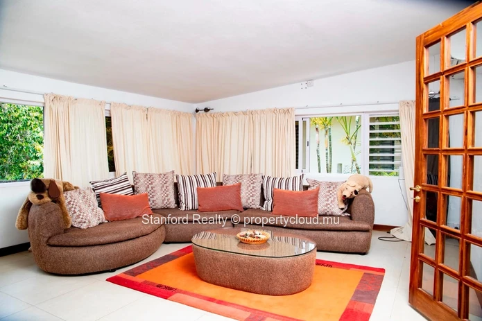Modern 4-Bedroom Villa for Rent - Tamarin, West