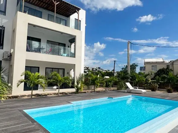 Freshly built 3 bedroom apartment in Tamarin for sale (Available for foreigners)