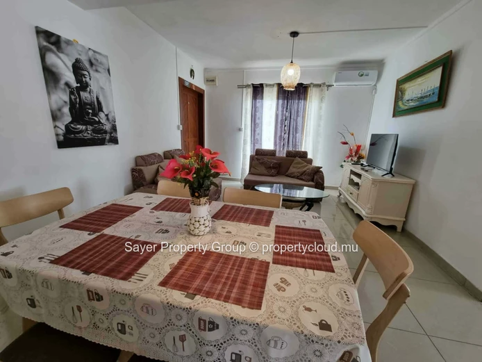 Beachside Living: Apartment for rent in Flic en Flac, Steps from the Sea