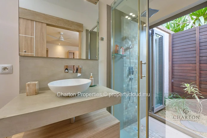 Élégante villa 3 chambres avec piscine dans le prestigieux domaine Le Clos du Littoral