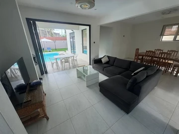 4 Bedroom Villa