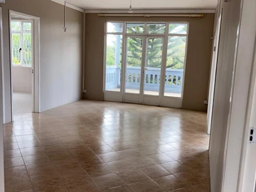8 Bedroom House