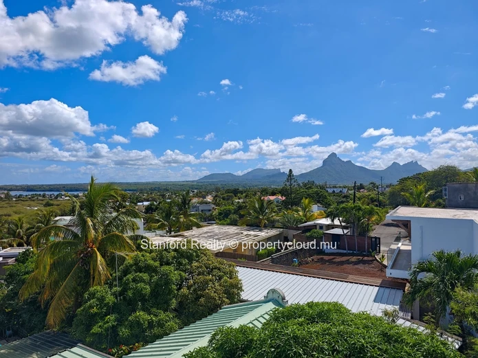 Penthouse à Louer – 3 Chambres, Tamarin, Ouest