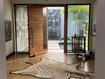 5 Bedroom Villa