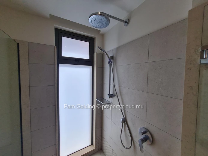 Appartement Spacieux avec Superbe Vue sur le Parcours de Golf – Mont Choisy Le Golf