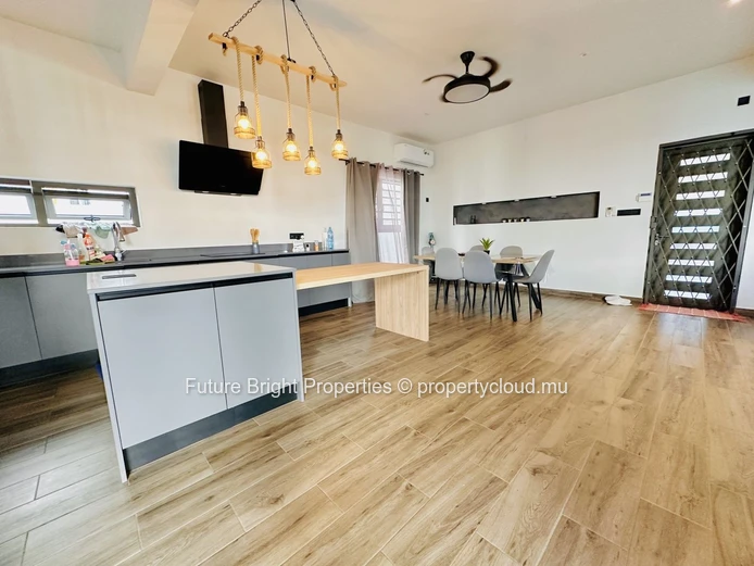 Magnifique maison moderne familiale avec piscine à Chemin Vingt Pied – Emplacement privilégié dans le Nord, proche de...