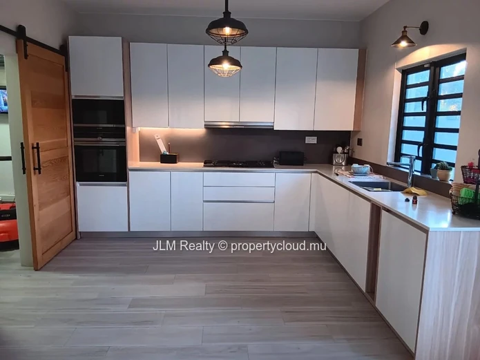 For Sale – Elegant 3-Bedroom Villa in Flic en Flac, Mauritius