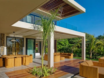 5 Bedroom Villa