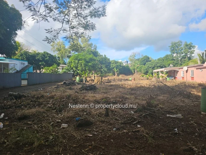 Terrain de 481.5 m²