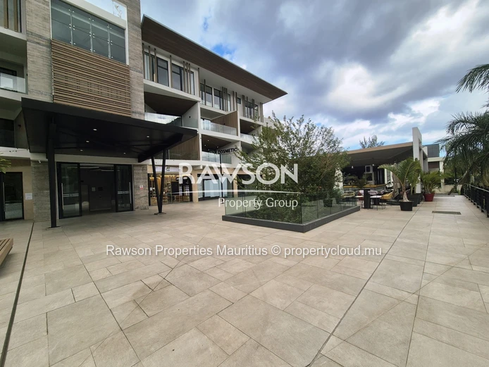  Commercial Space for Rent | 75 m² | Ground-Floor Corner Unit | La Preneuse, Black River