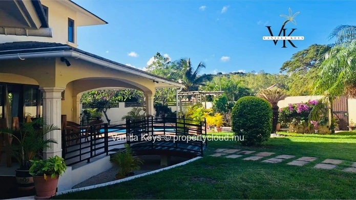 Magnifique villa 4 chambres en location long terme a Petite Rivière Noire