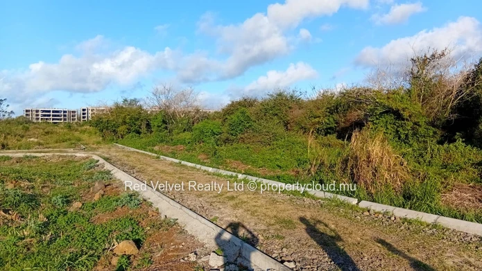 Terrain résidentiel à vendre près de Grand Baie – 4 Arpents