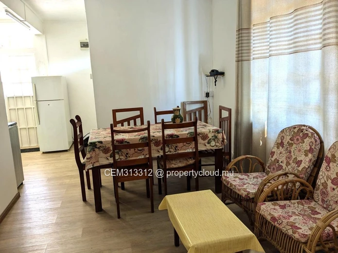 9.5 Perches Villa avec Terrain à Vendre – Péreybère 