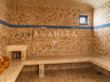 5 Bedroom Villa