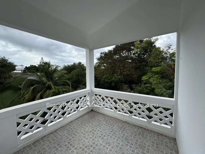 2 bedroom duplex 1 bathroom and guest toilet, communal pool.