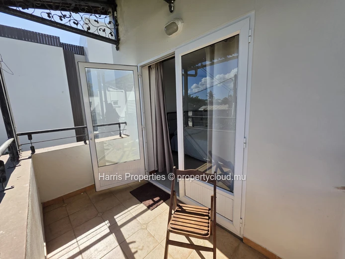 Beautiful 1st-floor duplex available for rent in a nice and secure residence in Grand Baie