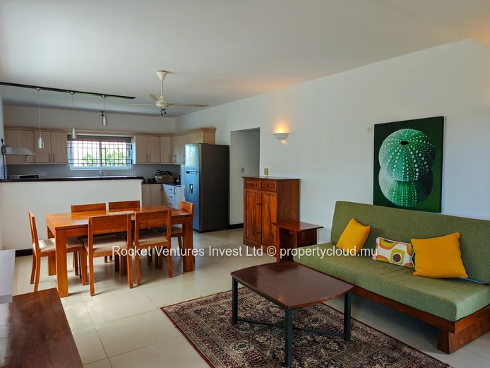 Appartement à Louer – 3 Chambres, Premier Étage
