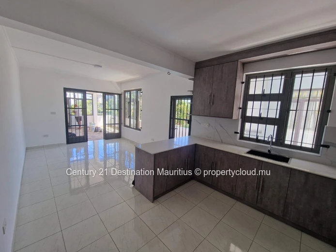 Penthouse De 108 M², À Deux Pas De La Célèbre Plage De Mont Choisy